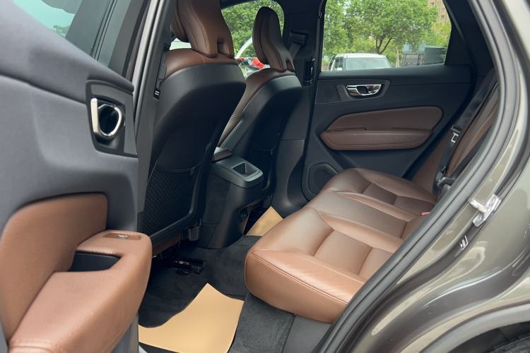 Used Volvo XC60 2022 B5 4x4 Zhiyi Luxury Edition Interior 2