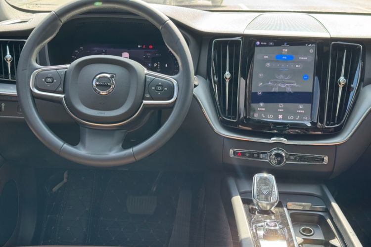 Used Volvo XC60 2022 B5 4x4 Zhiyi Luxury Edition Interior 3