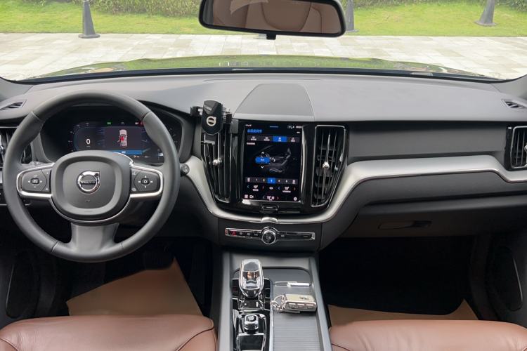 Used Volvo XC60 2022 B5 4x4 Zhiyi Luxury Edition Interior 3