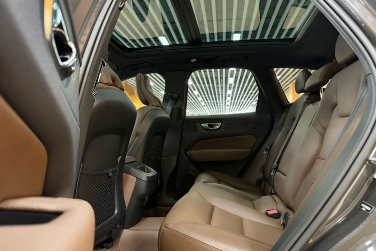 Used Volvo XC60 2022 B5 4x4 Zhiyi Luxury Edition Interior 4