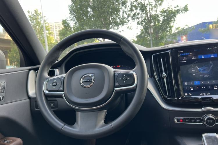 Used Volvo XC60 2022 B5 4x4 Zhiyi Luxury Edition Interior 6