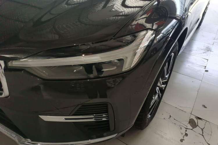 Used Volvo XC60 2022 B5 4x4 Smart Luxury Edition Left Front Headlight