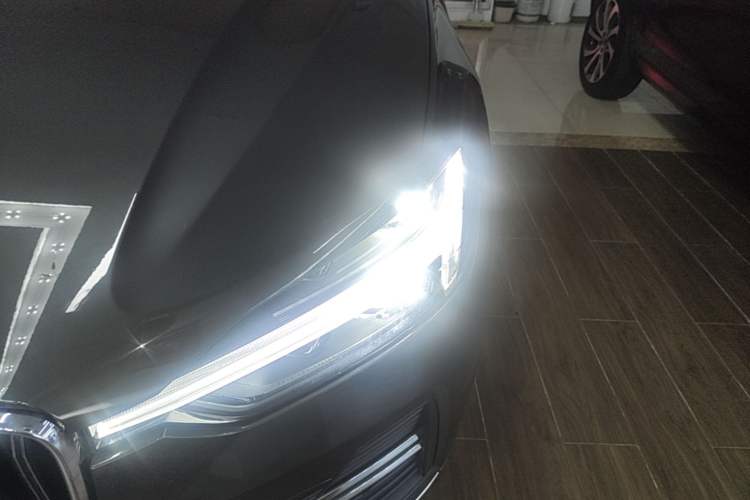 Used Volvo XC60 2022 B5 4x4 Zhiyi Luxury Edition Left Front Headlight