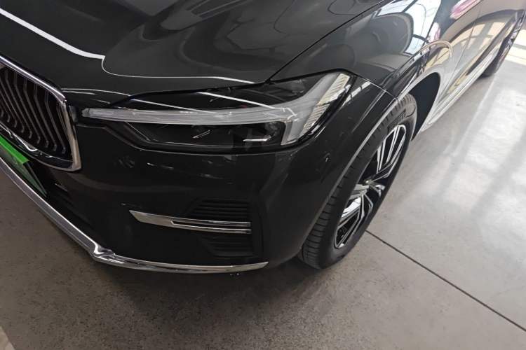 Used Volvo XC60 2022 B5 4x4 Smart Luxury Edition Left Front Headlight