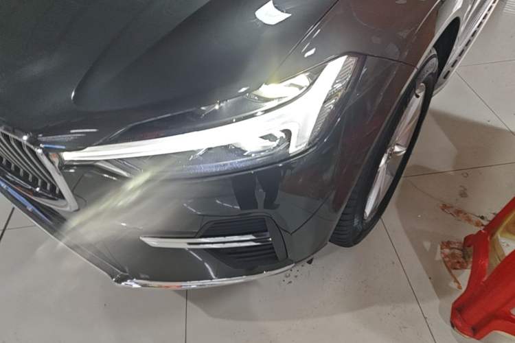 Used Volvo XC60 2022 B5 4x4 Smart Luxury Edition Left Front Headlight