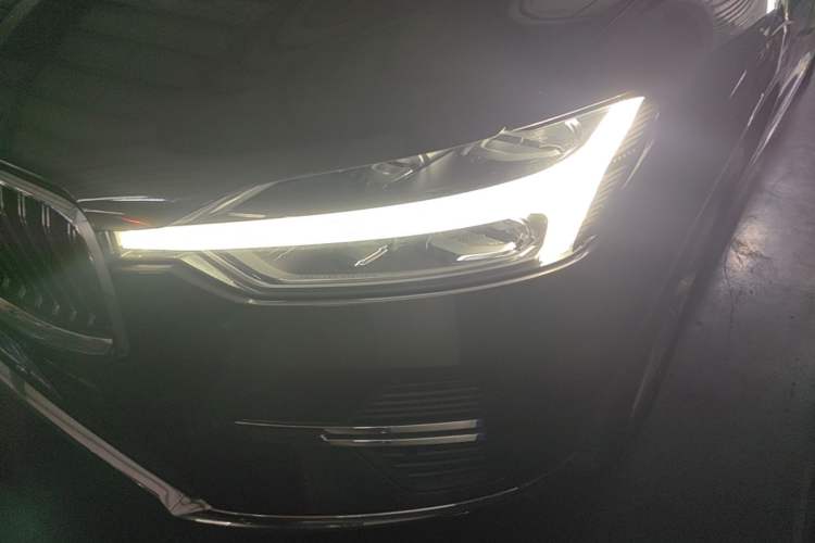 Used Volvo XC60 2022 B5 4x4 Zhiyi Luxury Edition Left Front Headlight