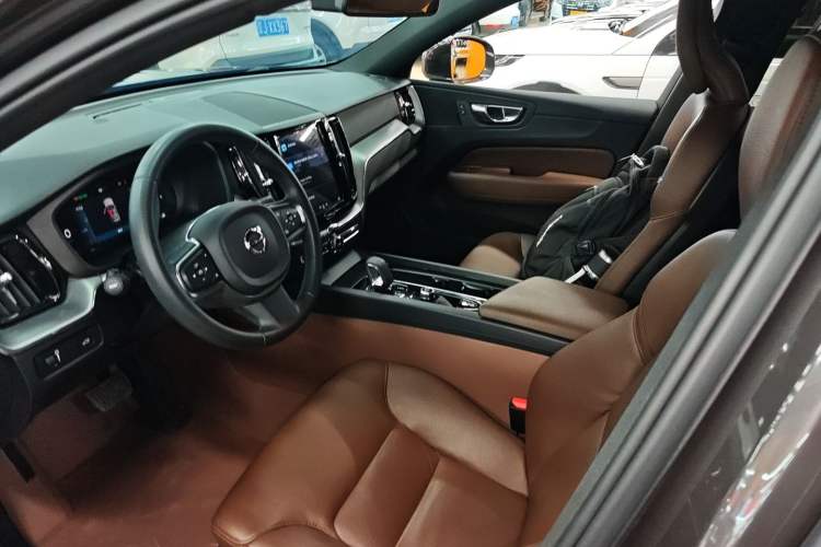 Used Volvo XC60 2022 B5 4x4 Zhiyi Luxury Edition Left Front Seat