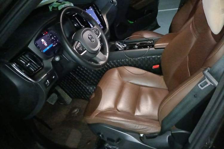 Used Volvo XC60 2022 B5 4x4 Zhiyi Luxury Edition Left Front Seat