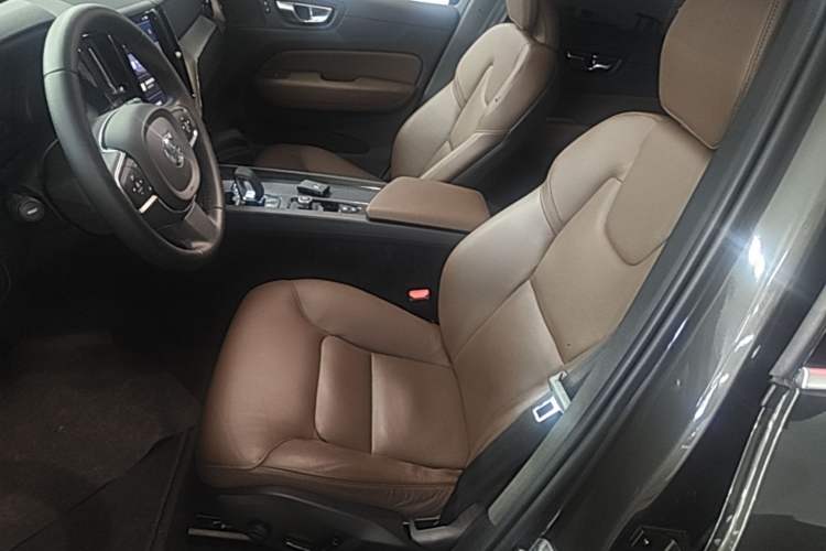 Used Volvo XC60 2022 B5 4x4 Zhiyi Luxury Edition Left Front Seat