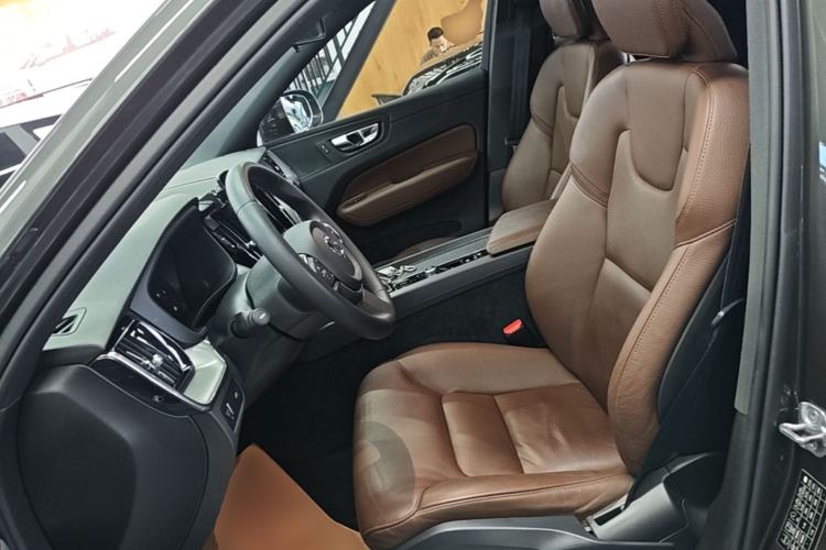 Used Volvo XC60 2022 B5 4x4 Zhiyi Luxury Edition Left Front Seat