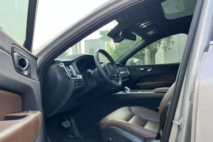 Used Volvo XC60 2022 B5 4x4 Zhiyi Luxury Edition Left Front Seat