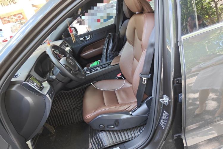 Used Volvo XC60 2022 B5 4x4 Zhiyi Luxury Edition Left Front Seat