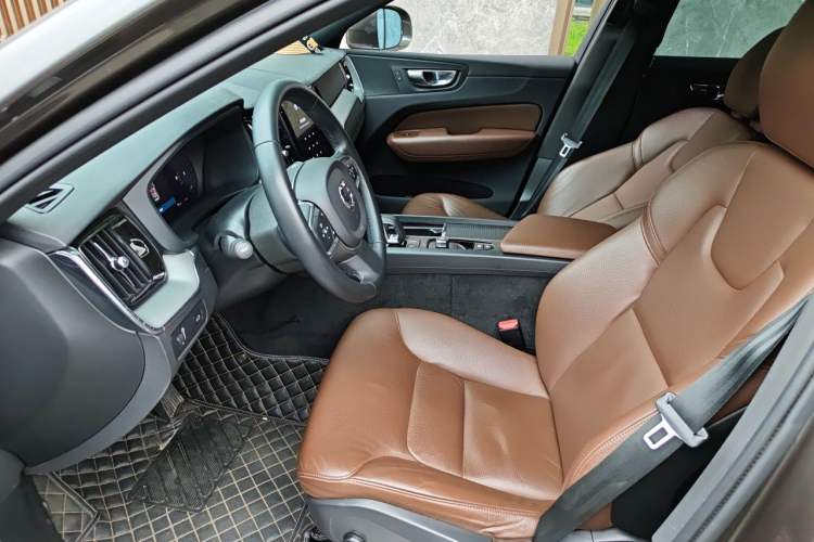 Used Volvo XC60 2022 B5 4x4 Zhiyi Luxury Edition Left Front Seat