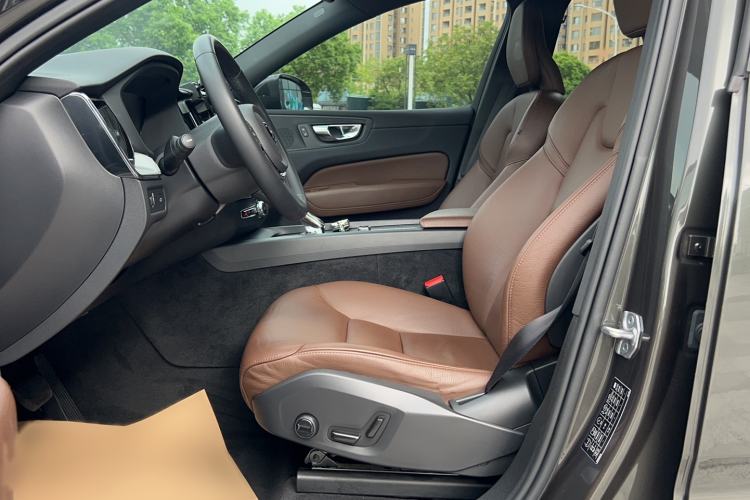 Used Volvo XC60 2022 B5 4x4 Zhiyi Luxury Edition Left Front Seat