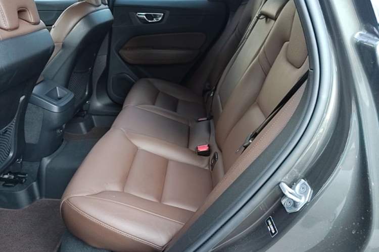Used Volvo XC60 2022 B5 4x4 Smart Luxury Edition Left Rear Seat