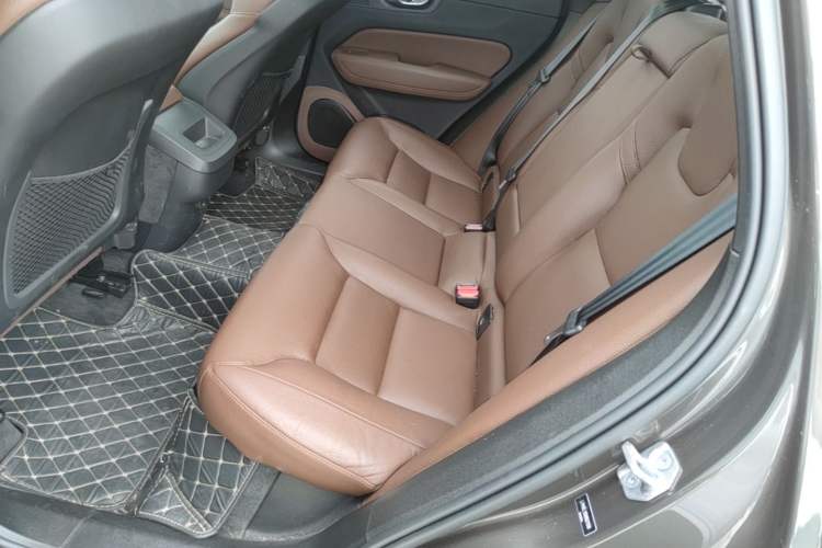 Used Volvo XC60 2022 B5 4x4 Zhiyi Luxury Edition Left Rear Seat