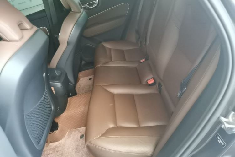 Used Volvo XC60 2022 B5 4x4 Smart Luxury Edition Left Rear Seat