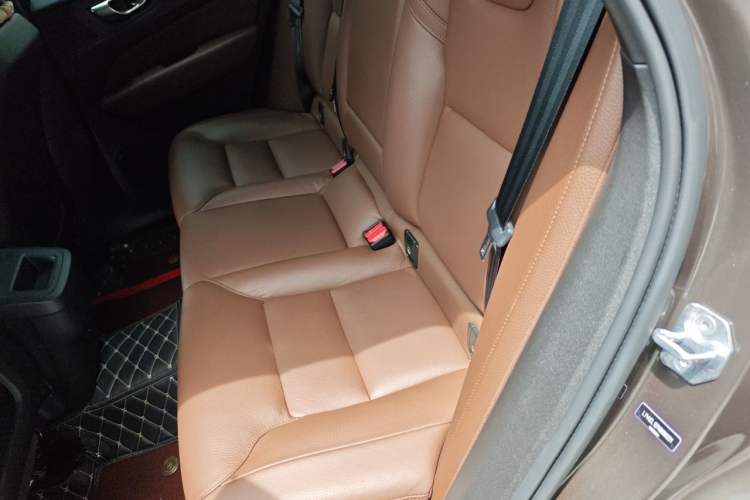 Used Volvo XC60 2022 B5 4x4 Smart Luxury Edition Left Rear Seat