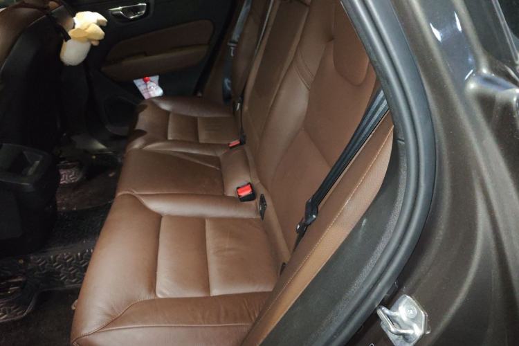 Used Volvo XC60 2022 B5 4x4 Smart Luxury Edition Left Rear Seat