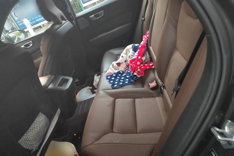 Used Volvo XC60 2022 B5 4x4 Smart Luxury Edition Left Rear Seat