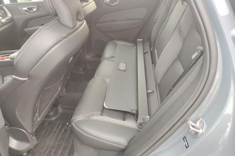 Used Volvo XC60 2022 B5 4x4 Smart & Advanced Sport Edition Left Rear Seat