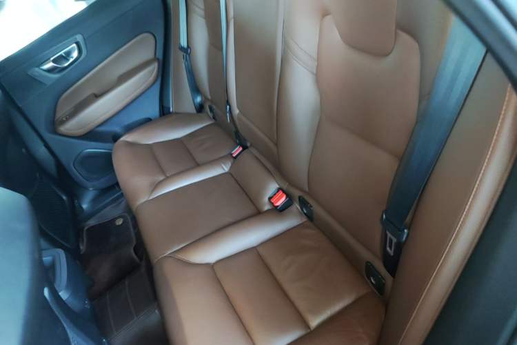 Used Volvo XC60 2022 B5 4x4 Smart Luxury Edition Left Rear Seat