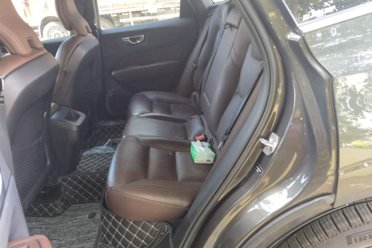 Used Volvo XC60 2022 B5 4x4 Smart Luxury Edition Left Rear Seat