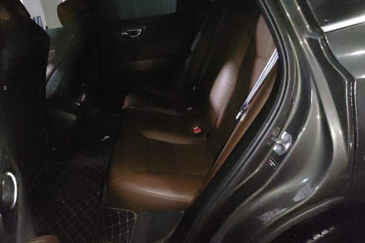 Used Volvo XC60 2022 B5 4x4 Zhiyi Luxury Edition Left Rear Seat
