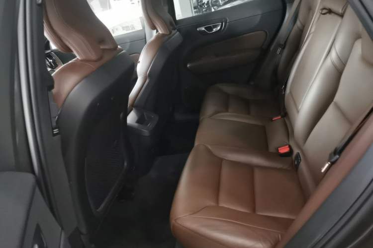 Used Volvo XC60 2022 B5 4x4 Smart Luxury Edition Left Rear Seat