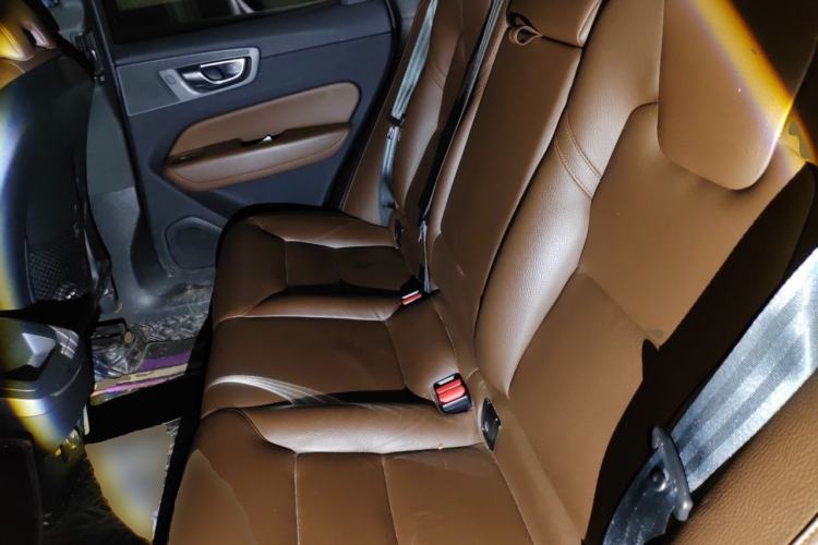 Used Volvo XC60 2022 B5 4x4 Smart Luxury Edition Left Rear Seat
