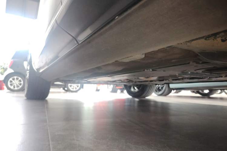 Used Volvo XC60 2022 B5 4x4 Smart Luxury Edition Left Side Sill