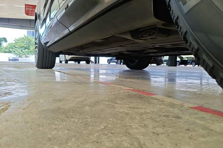 Used Volvo XC60 2022 B5 4x4 Smart Luxury Edition Left Side Sill