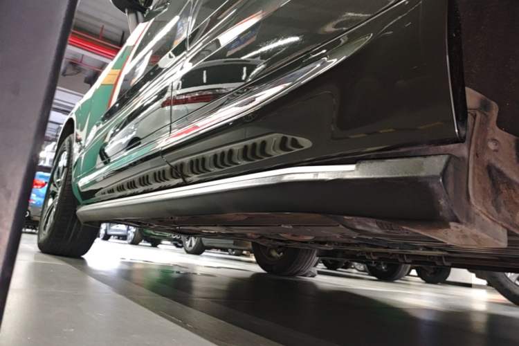 Used Volvo XC60 2022 B5 4x4 Zhiyi Luxury Edition Left Side Sill