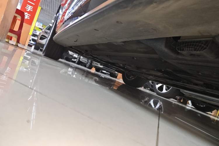 Used Volvo XC60 2022 B5 4x4 Smart Luxury Edition Left Side Sill