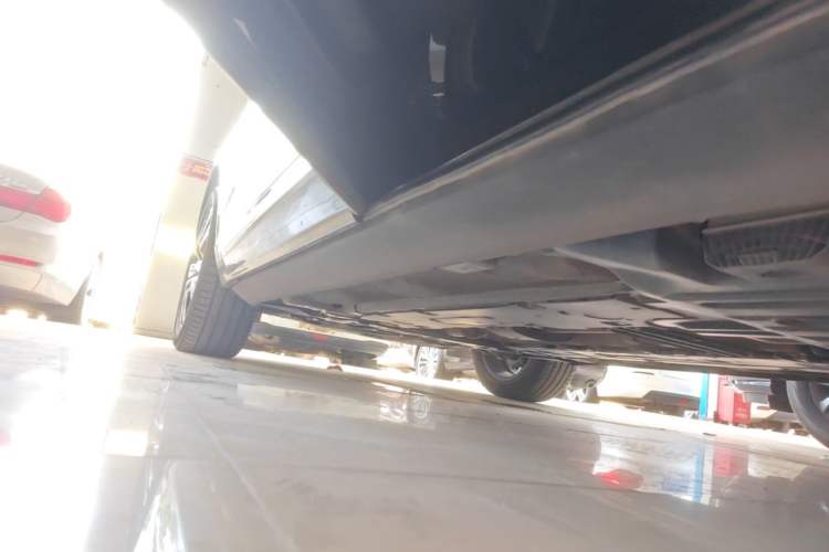Used Volvo XC60 2022 B5 4x4 Smart Luxury Edition Left Side Sill