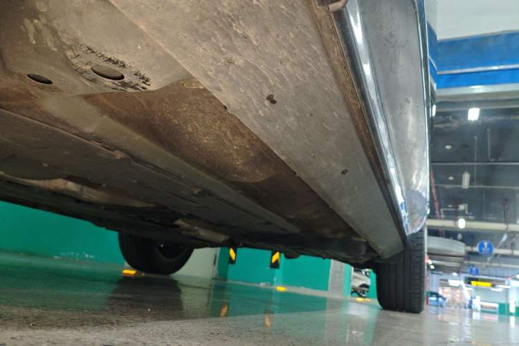 Used Volvo XC60 2022 B5 4x4 Smart Luxury Edition Left Side Sill