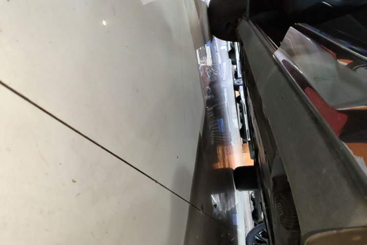 Used Volvo XC60 2022 B5 4x4 Smart Luxury Edition Left Side Sill