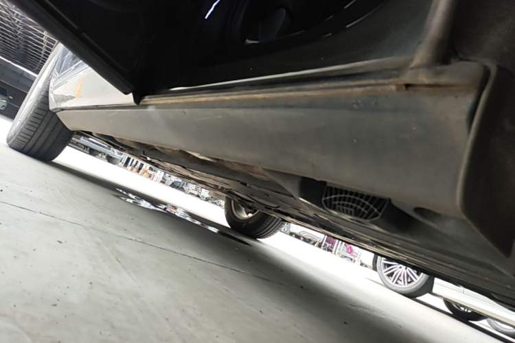Used Volvo XC60 2022 B5 4x4 Zhiyi Luxury Edition Left Side Sill
