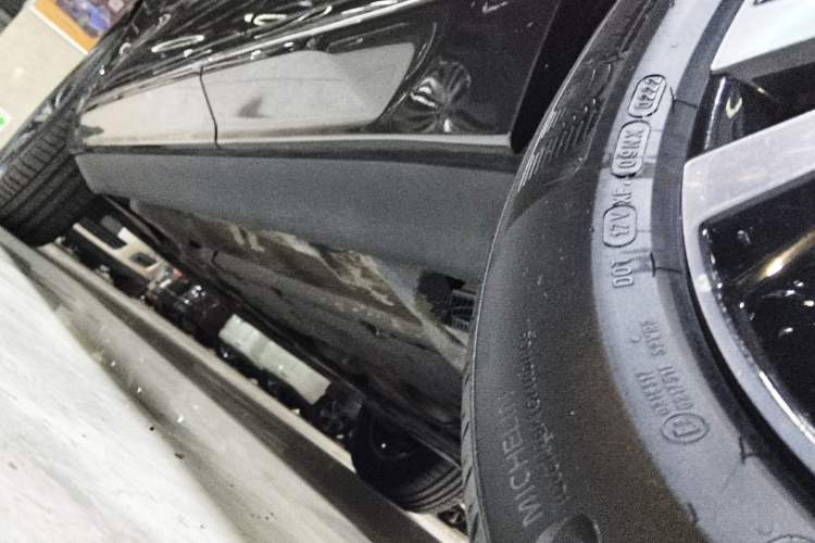 Used Volvo XC60 2022 B5 4x4 Zhiyi Luxury Edition Left Side Sill
