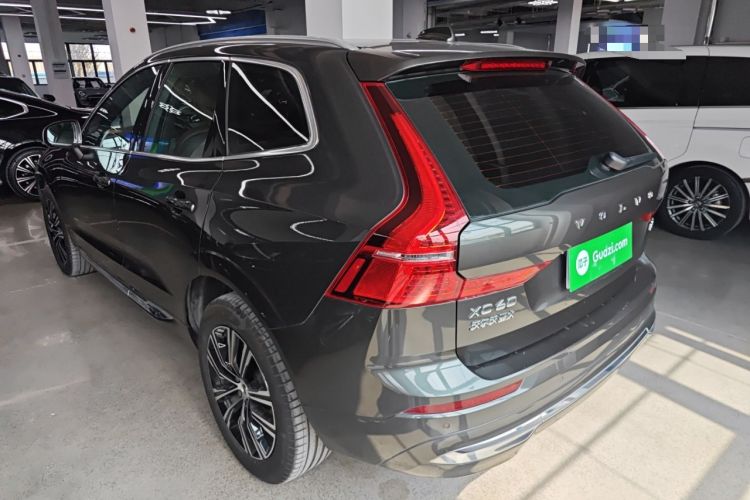 Used Volvo XC60 2022 B5 4x4 Smart Luxury Edition Rear Left 45 Deg