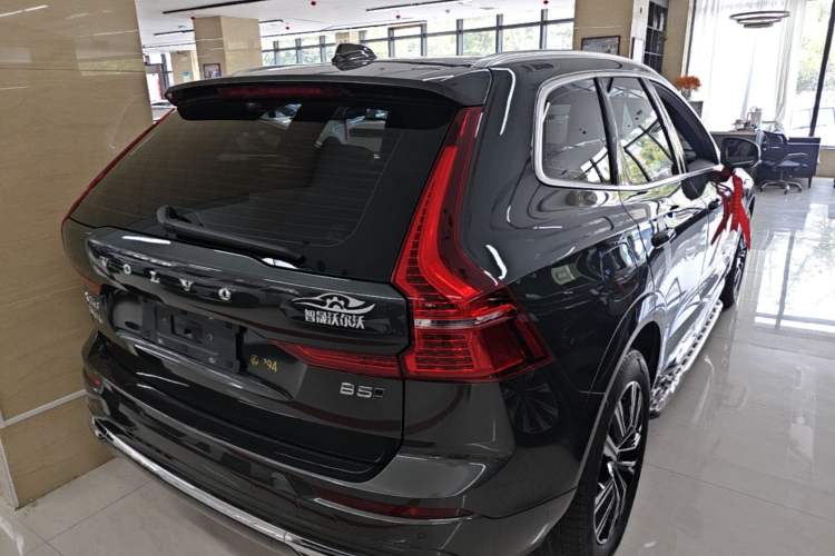 Used Volvo XC60 2022 B5 4x4 Smart Luxury Edition Rear Right 45 Deg
