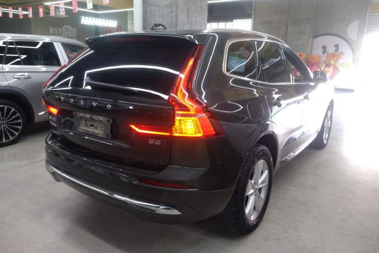Used Volvo XC60 2022 B5 4x4 Zhiyi Luxury Edition Rear Right 45 Deg