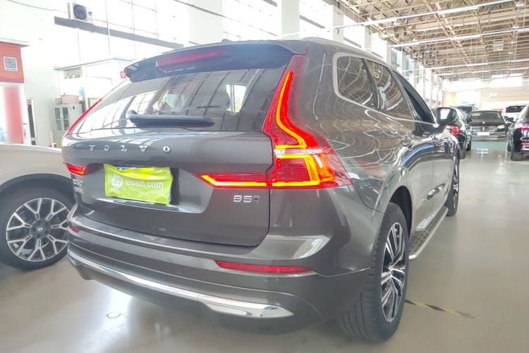 Used Volvo XC60 2022 B5 4x4 Smart Luxury Edition Rear Right 45 Deg