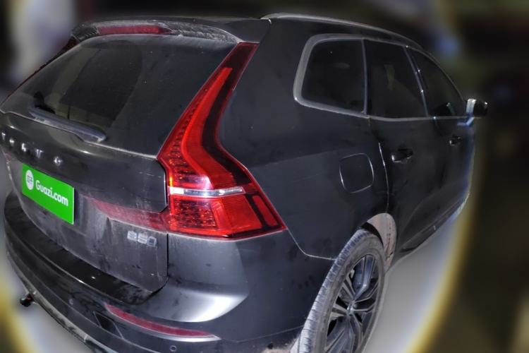 Used Volvo XC60 2022 B5 4x4 Smart Luxury Edition Rear Right 45 Deg