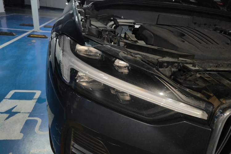 Used Volvo XC60 2022 B5 4x4 Smart Luxury Edition Right Front Headlight