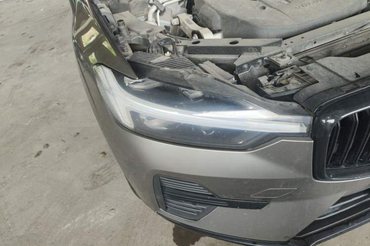 Used Volvo XC60 2022 B5 4x4 Smart Luxury Edition Right Front Headlight