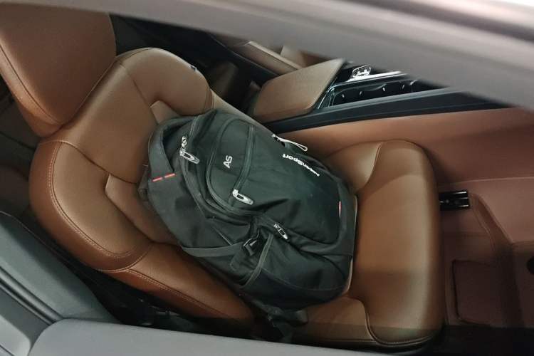 Used Volvo XC60 2022 B5 4x4 Zhiyi Luxury Edition Right Front Seat