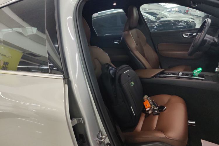 Used Volvo XC60 2022 B5 4x4 Zhiyi Luxury Edition Right Front Seat