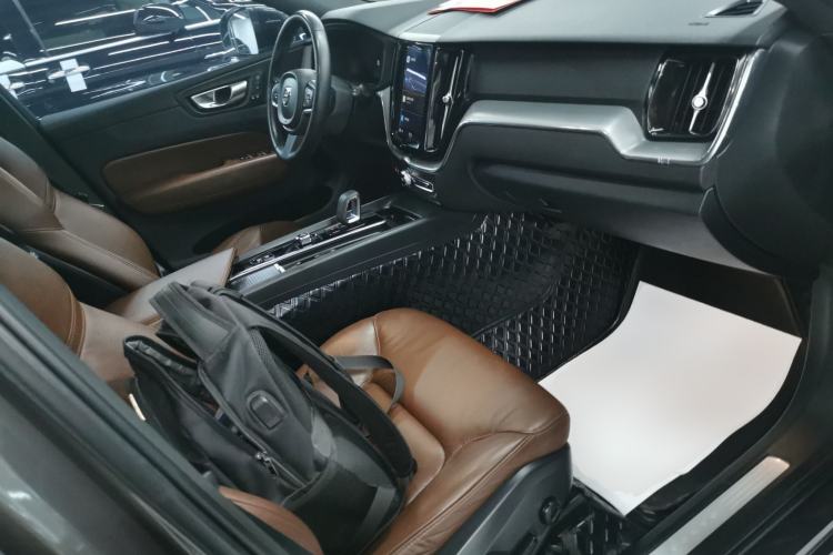 Used Volvo XC60 2022 B5 4x4 Zhiyi Luxury Edition Right Front Seat