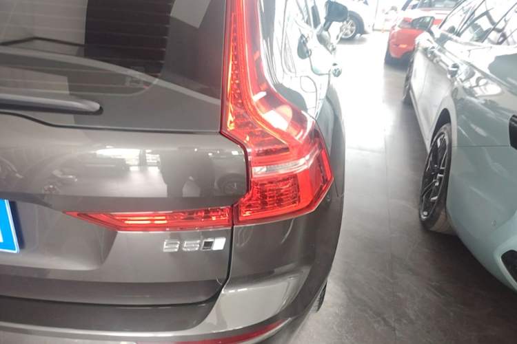 Used Volvo XC60 2022 B5 4x4 Smart Luxury Edition Right Rear Taillight